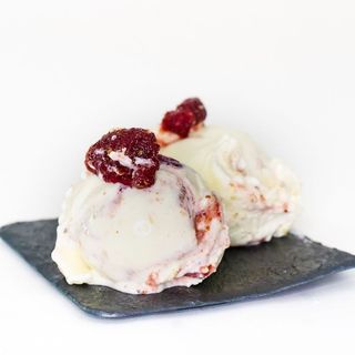 12.Хляб, масло и мармалад